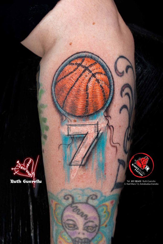 Tatuaje Parche Bordado n7 balon baloncesto basket -  Ruth Cuervilu Tattoo - KM13 Studio - estudio de tatuajes erandio astrabudua bilbao bizkaia